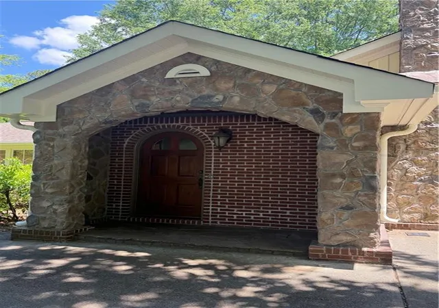 3rd image of 224 Hillcrest Dr, Calhoun, GA 30701 | MLS# 7734831