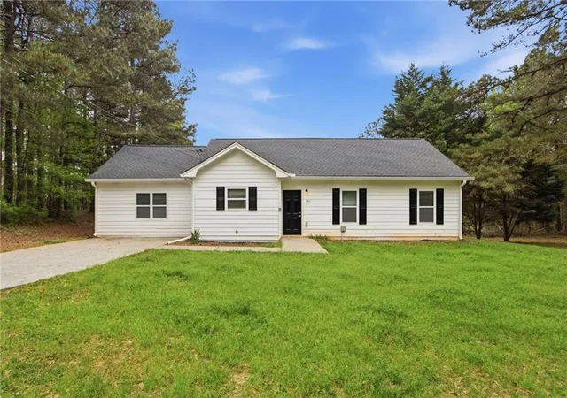 2nd image of 741 Roscoe Davis Rd, Monroe, GA 30656 | MLS# 7747617