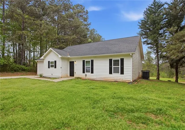 3rd image of 741 Roscoe Davis Rd, Monroe, GA 30656 | MLS# 7747617