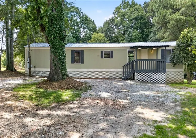 Photo 1 of Sale Pending at 195 Hale Rd, Maysville, GA 30558 | MLS# 7829601 | Listing updated on 2026-09-08