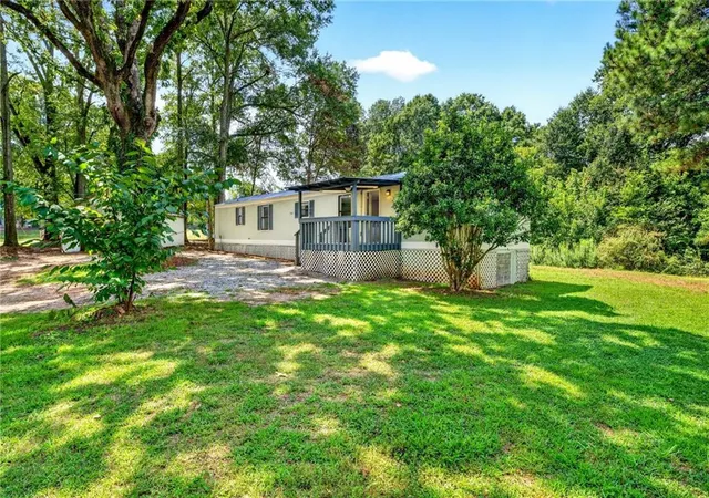 Photo 3 of Sale Pending at 195 Hale Rd, Maysville, GA 30558 | MLS# 7829601 | Listing updated on 2026-09-08