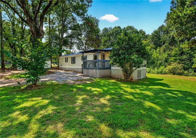 Photo 3 of Sale Pending at 195 Hale Rd, Maysville, GA 30558 | MLS# 7829601 | Listing updated on 2026-09-08