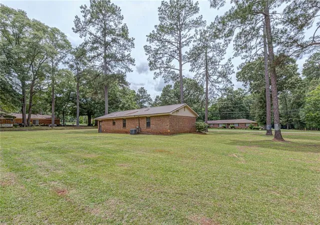 3rd image of 1903 Armory Dr, Americus, GA 31719 | MLS# 7778983