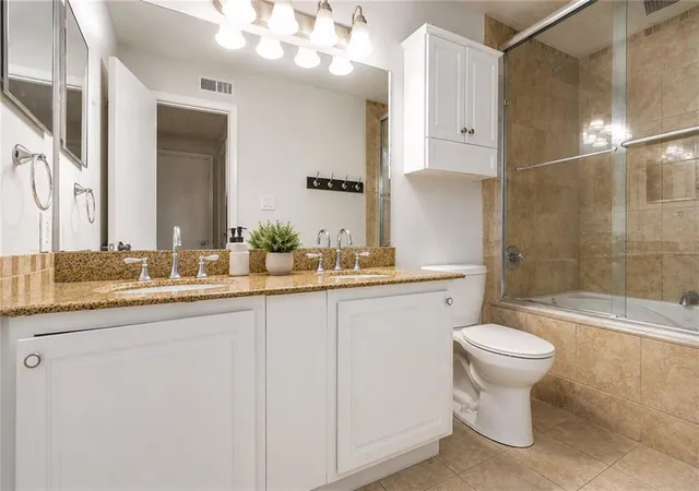 Listing Photo 2 - Condo for sale in building located at 5143 Roswell Rd, Sandy Springs, GA 30342 - Unit #8