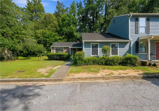 2nd image of 79 Sandalwood Cir, Lawrenceville, GA 30046 | MLS# 7795274