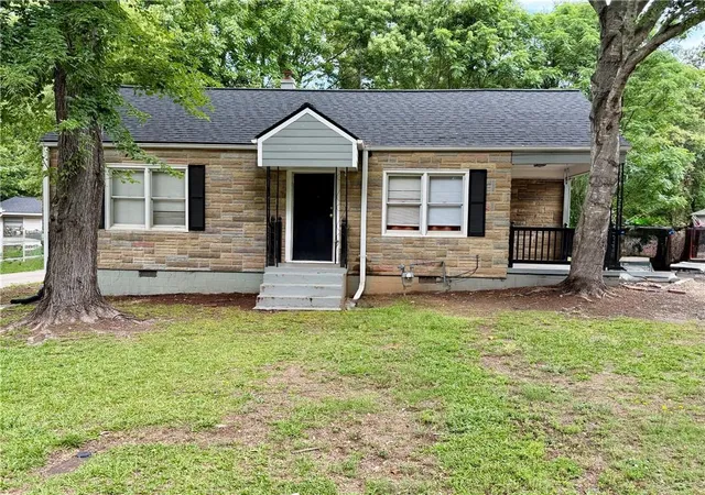 Homes for sale in Winder, GA | 212 Highland Dr, Winder, GA 30680 | MLS# 7776357