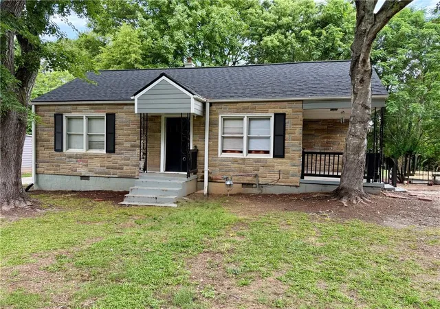 Homes for sale in Winder, GA | 212 Highland Dr, Winder, GA 30680 | MLS# 7776357