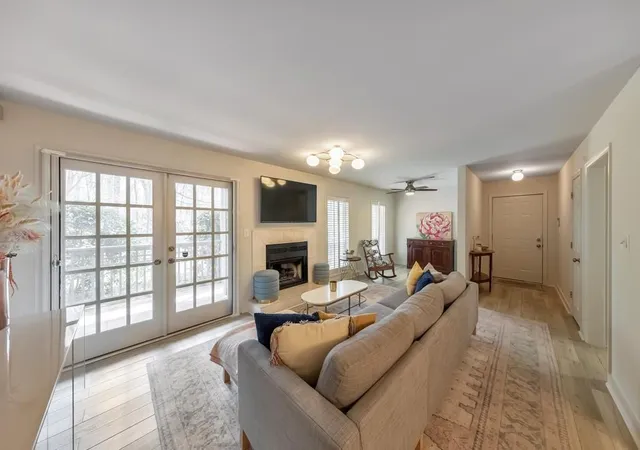1st image of 2901 Lenox Rd, Atlanta, GA 30324