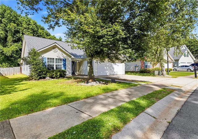 2nd image of 821 Freedom Walk, Locust Grove, GA 30248 | MLS# 7757544