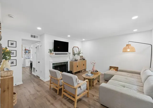 3rd image of 140 Amherst Pl Nw, Atlanta, GA 30327 | MLS# 7802209