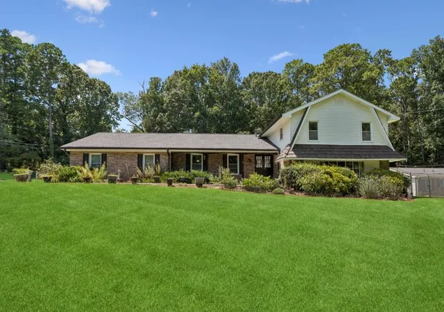 Photo 1 of Single family home for sale at 212 Simpson Dr Ne, Kennesaw, GA 30144 | MLS# 7824923 | Listing updated on 2026-10-08