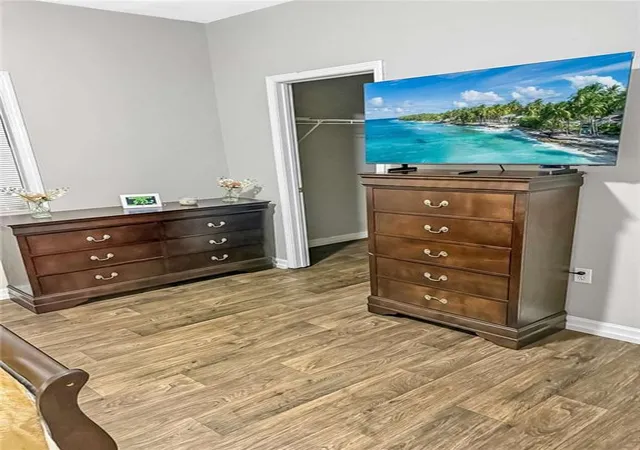 Listing Photo 2 - Condo for sale in building located at 2142 M L King Jr Dr, Atlanta, GA 30310 - Unit #
