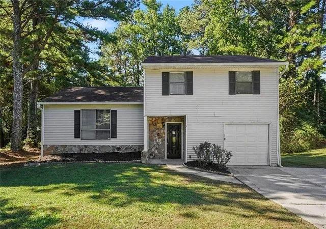 Photo 1 of Single family home for sale at 6915 Cainwood Dr, Atlanta, GA 30349 | MLS# 7859798 | Listing updated on 2026-10-28