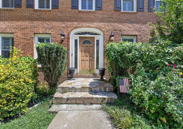 Photo 2 of Single family home for sale at 4370 Laurian Dr, Kennesaw, GA 30144 | MLS# 7830017 | Listing updated on 2026-09-01