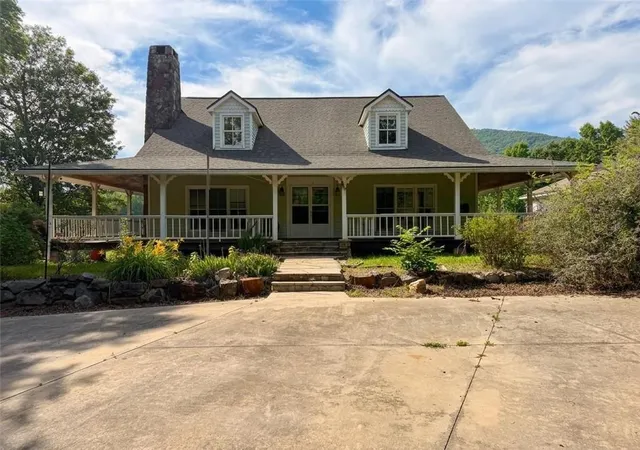 Homes for sale in Clermont, GA | 6911 Baker Cir, Clermont, GA 30527 | MLS# 7769733