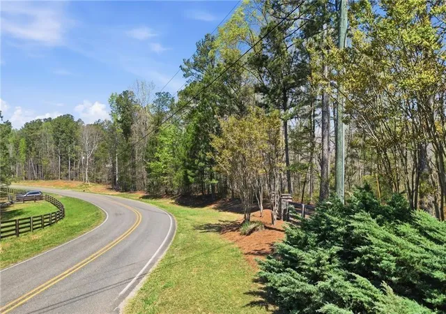 Homes for sale in Ball Ground, GA | 3102 Flatbottom Rd, Ball Ground, GA 30107 | MLS# 7752832