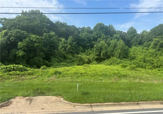 Photo 1 of Land for sale at 200 W Washington St, Newnan, GA 30263 | MLS# 7796784 | Listing updated on 2026-09-30