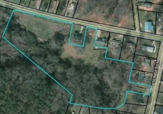 Photo 2 of Land for sale at 200 W Washington St, Newnan, GA 30263 | MLS# 7796784 | Listing updated on 2026-09-30