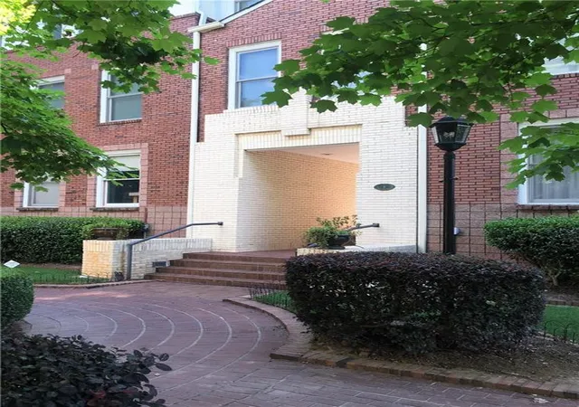 Condominium at 1170 N Highland Ave Ne #B6, Atlanta, GA 30306 | MLS# 6557241 |  | Sold on 2019-07-26