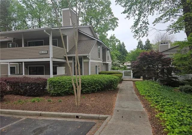 2nd image of 206 Wynnes Ridge, Marietta, GA 30067 | MLS# 7813190