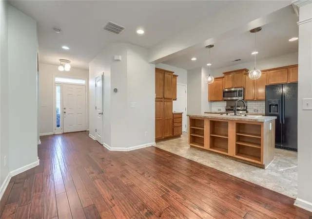Photo 4 of Sale Pending at 5237 Ml Way, Stone Mountain, GA 30083 | MLS# 7814019 | Listing updated on 2026-08-31
