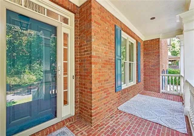 2nd image of 47 Lakecrest Cir, Suwanee, GA 30024 | MLS# 7802722