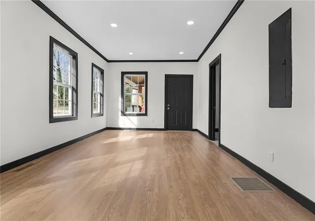 3rd image of 391 S Bend Ave Se, Atlanta, GA 30315 | MLS# 7815580