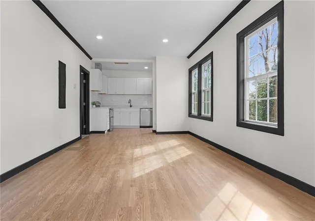 4th image of 391 S Bend Ave Se, Atlanta, GA 30315 | MLS# 7815580