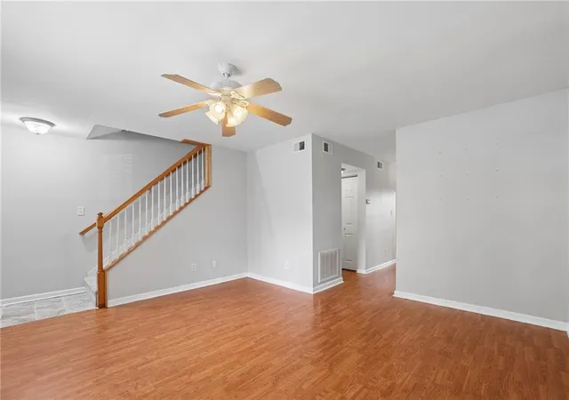 3rd image of 1206 Brighton Point, Sandy Springs, GA 30328 | MLS# 7800156