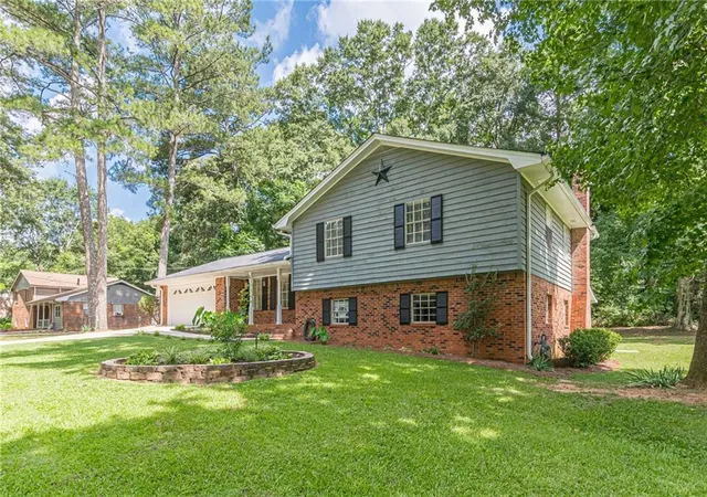 2nd image of 2192 Indian Hill Rd, Jonesboro, GA 30236 | MLS# 7803196