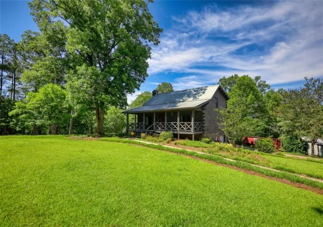 Photo 2 of Sale Pending at 2665 Macedonia Rd, Franklin, GA 30217 | MLS# 7797274 | Listing updated on 2026-09-04