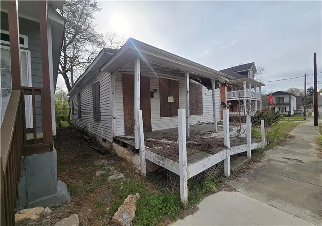 Homes for sale in Atlanta, GA | 928 Welch St Sw, Atlanta, GA 30310 | MLS# 7741302