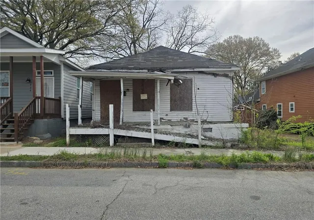 Homes for sale in Atlanta, GA | 928 Welch St Sw, Atlanta, GA 30310 | MLS# 7741302