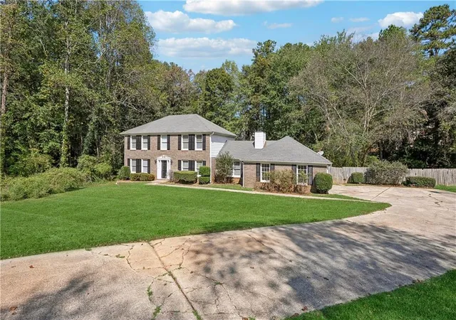3rd image of 120 Birch Ct, Fayetteville, GA 30214 | MLS# 7764412