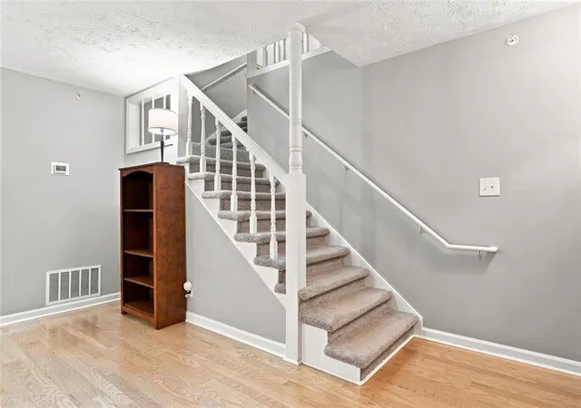 4th image of 3940 Riverlook Pkwy Se #103, Marietta, GA 30067 | MLS# 7821841