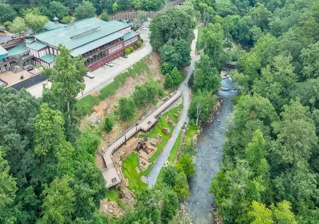 35th image of 940 Hunterhill Dr, Roswell, GA 30075 | MLS# 7822834