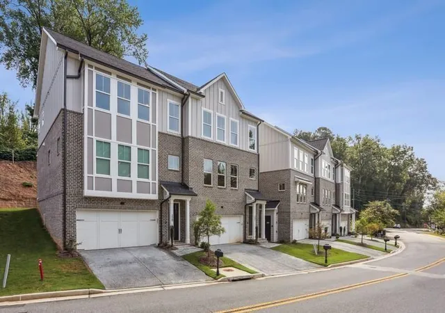 2nd image of 237 West Marietta St, Canton, GA 30114 | MLS# 7747523