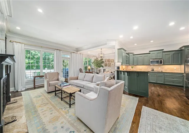 1st image of 5492 Glenridge Dr #544, Sandy Springs, GA 30342 | MLS# 7817256