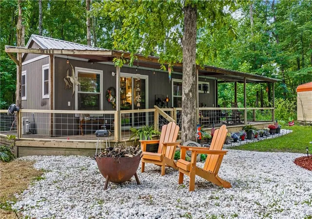 Photo 4 of Single family home for sale at 305 Golf Crse Rd, Menlo, GA 30731 | MLS# 7805480 | Listing updated on 2026-07-31