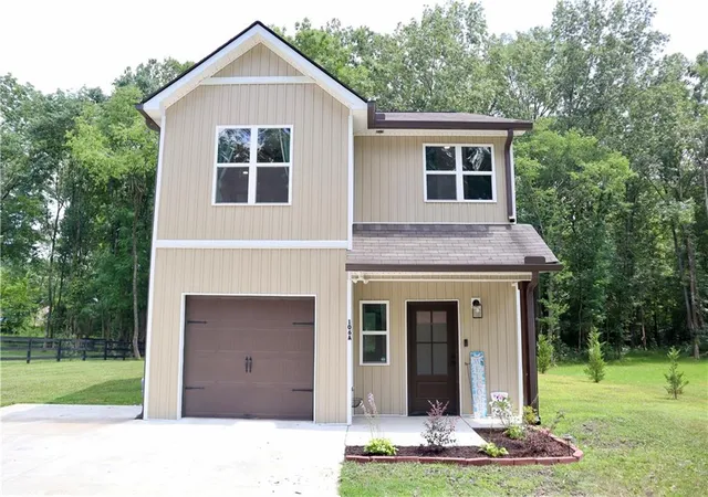 Photo 1 of Single family home for sale at 106a Azalea Dr, Calhoun, GA 30701 | MLS# 7798322 | Listing updated on 2026-07-27