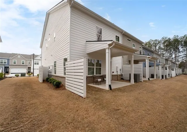 Homes for sale in Sugar Hill, GA | 1184 Chastain Dr, Sugar Hill, GA 30518 | MLS# 7729217