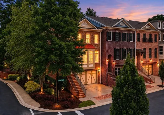 2nd image of 2000 Hidden Alley, Alpharetta, GA 30009 | MLS# 7775964