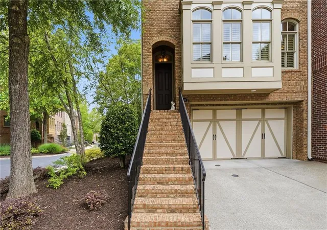 5th image of 2000 Hidden Alley, Alpharetta, GA 30009 | MLS# 7775964