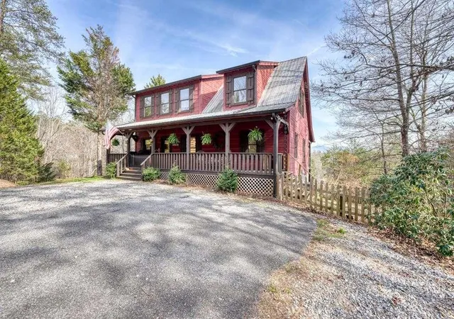 Photo 3 of Single family home for sale at 2567 Todd Shook Rd, Young Harris, GA 30582 | MLS# 7796598 | Listing updated on 2026-06-30