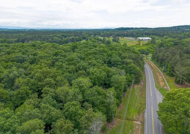 5th image of 2148 Red Bud Rd Ne, Calhoun, GA 30701 | MLS# 7725646