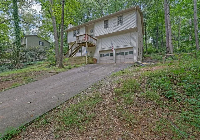 Photo 2 of Single family home for sale at 131 Little Brk Dr, Woodstock, GA 30188 | MLS# 7809428 | Listing updated on 2026-09-01