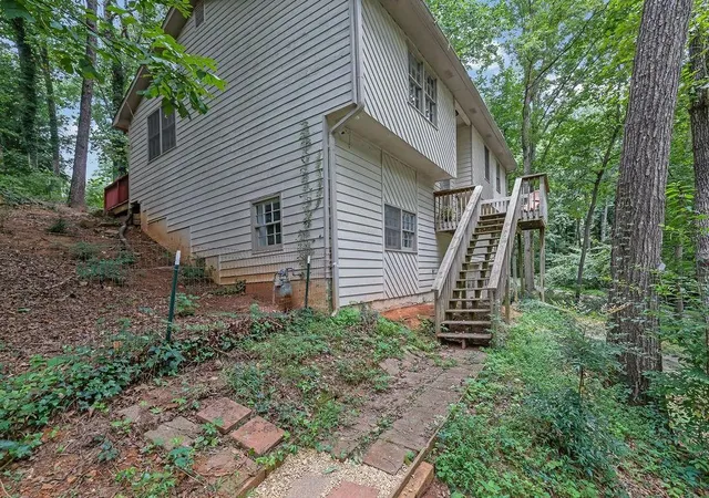 Photo 3 of Single family home for sale at 131 Little Brk Dr, Woodstock, GA 30188 | MLS# 7809428 | Listing updated on 2026-09-01