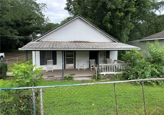1st image of 1190 Hancock Ave, Gainesville, GA 30501 | MLS# 7804329