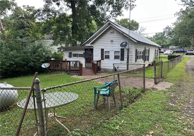 3rd image of 1190 Hancock Ave, Gainesville, GA 30501 | MLS# 7804329