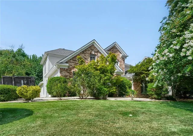 2nd image of 74 Vinings Lake Dr Sw, Mableton, GA 30126 | MLS# 7809417
